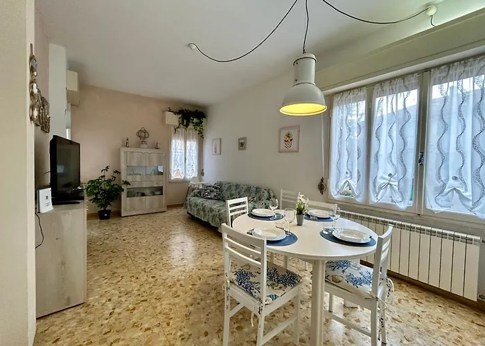 Apartment Casa Sofi - A Due Passi Dal Mare - Posto Auto Privato Diano Marina